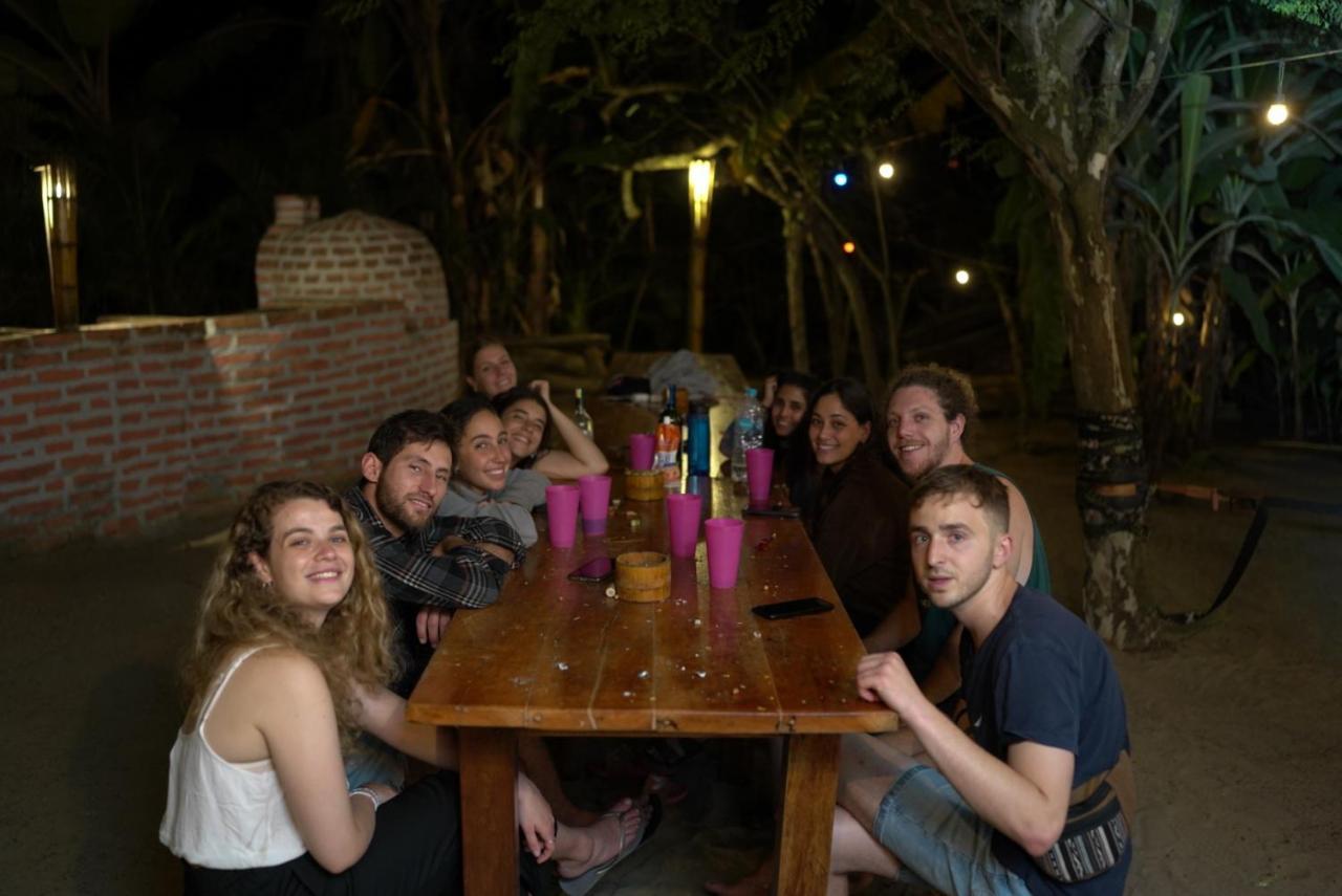 Hidden House Hostel Party Montañita Kültér fotó
